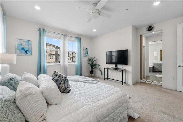 4052 4052 Knightstown St, Dublin, CA 94568