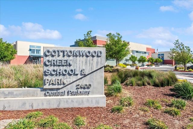 4052 4052 Knightstown St, Dublin, CA 94568