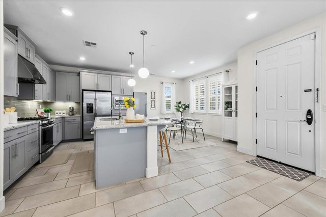 4052 4052 Knightstown St, Dublin, CA 94568