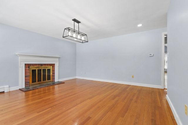 77 Colonial Road 77, Sudbury, MA 01776