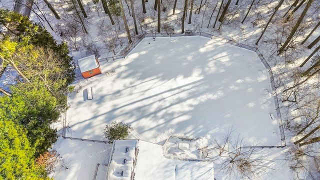 77 Colonial Road 77, Sudbury, MA 01776