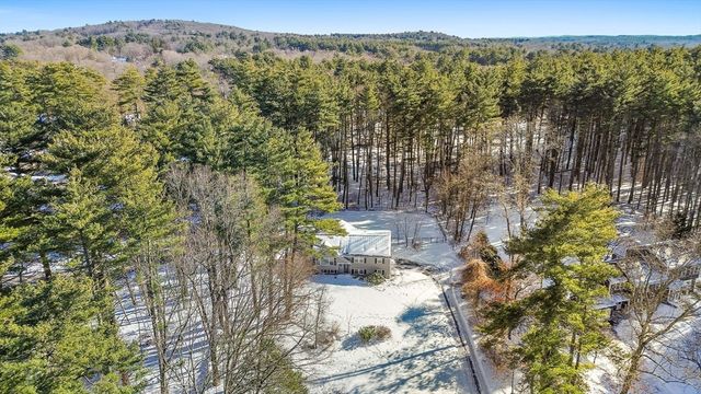 77 Colonial Road 77, Sudbury, MA 01776