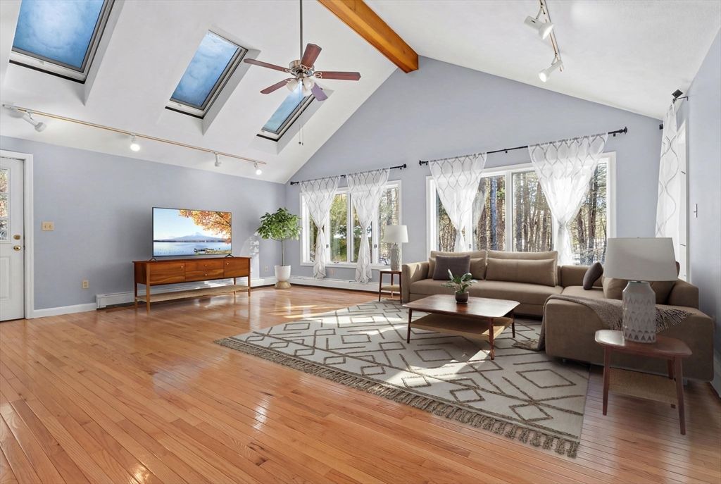 77 Colonial Road 77, Sudbury, MA 01776