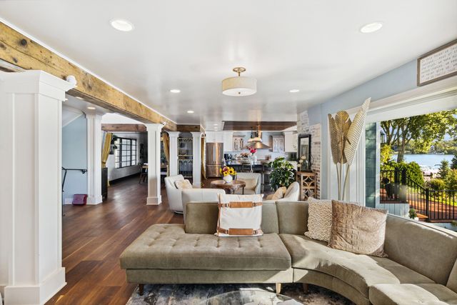 245 Sunrise Lane, Lake Zurich, IL 60047