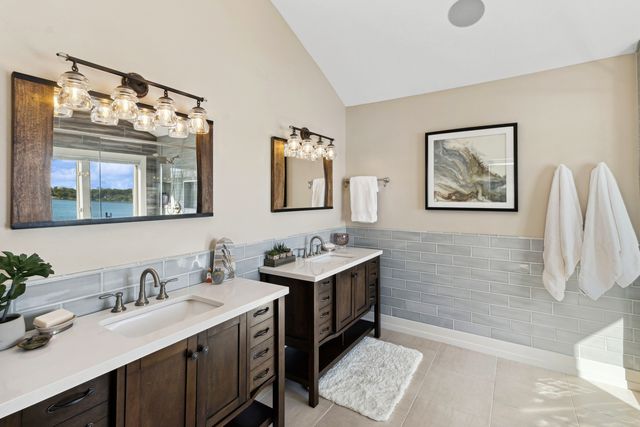 245 Sunrise Lane, Lake Zurich, IL 60047