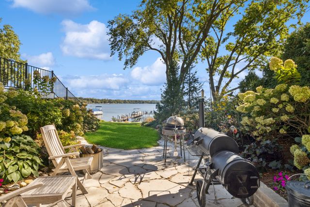 245 Sunrise Lane, Lake Zurich, IL 60047