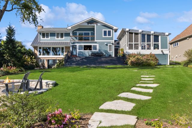 245 Sunrise Lane, Lake Zurich, IL 60047