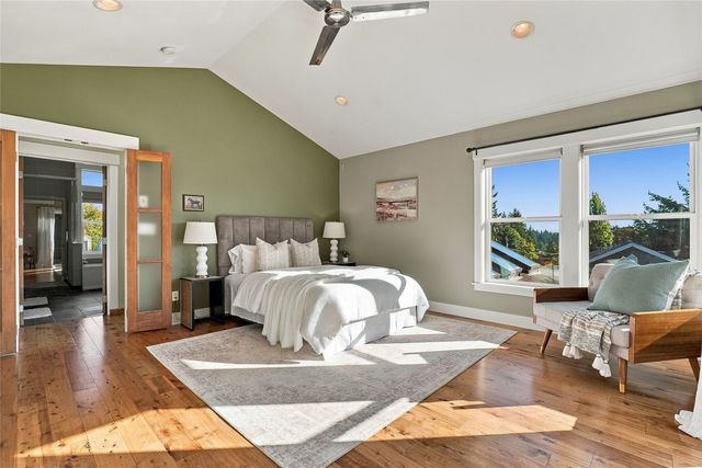 8423 40th Avenue SW, Seattle, WA 98136