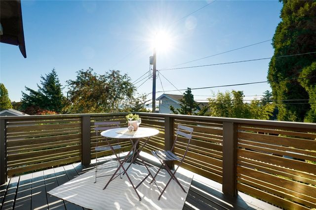 8423 40th Avenue SW, Seattle, WA 98136