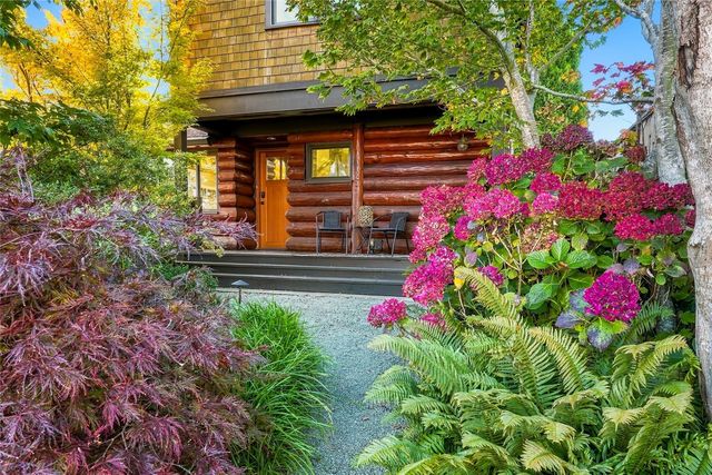 8423 40th Avenue SW, Seattle, WA 98136