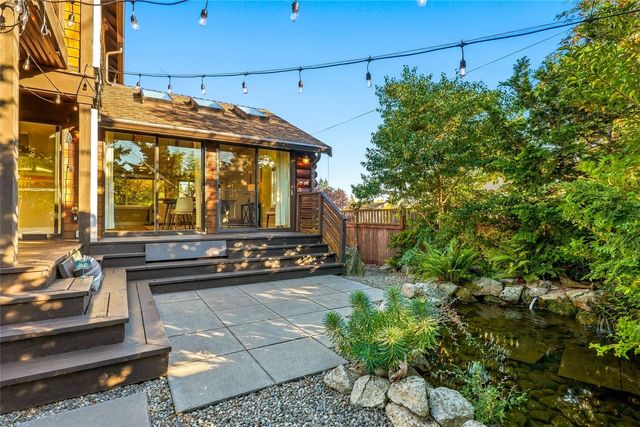 8423 40th Avenue SW, Seattle, WA 98136