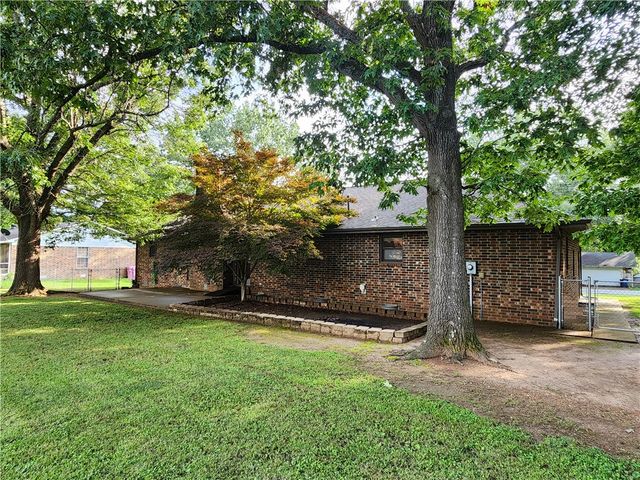 1805 Van Buren Avenue, Mountain Home, AR 72653