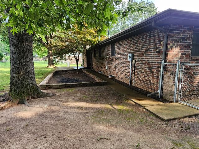 1805 Van Buren Avenue, Mountain Home, AR 72653