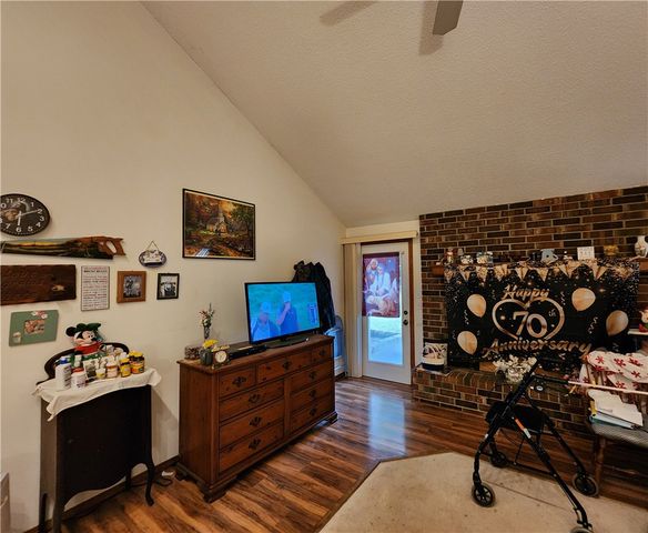 1805 Van Buren Avenue, Mountain Home, AR 72653