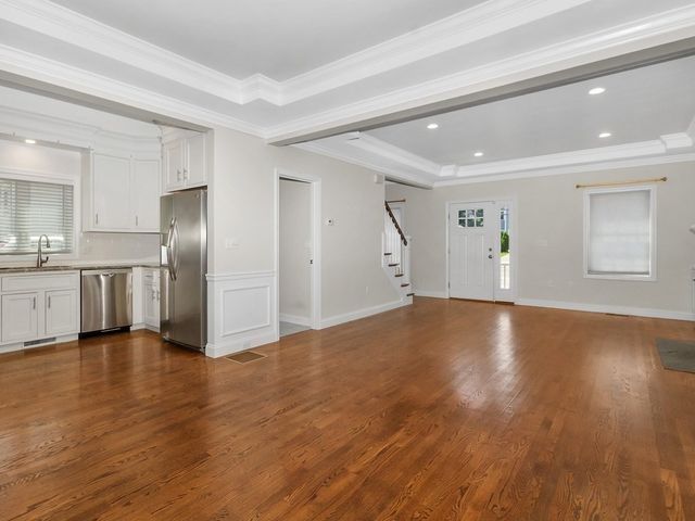 66 Ash Street 1, Waltham, MA 02453
