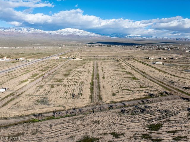 1660 West Drake Lane, Pahrump, NV 89060