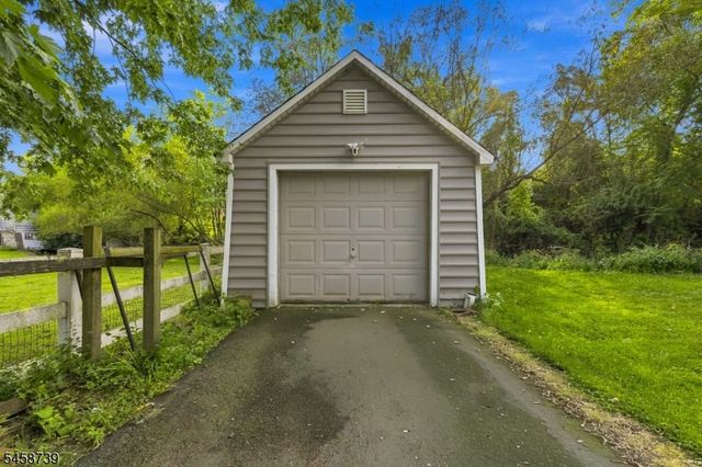 512 N Main St, Greenwich Twp., NJ 08886