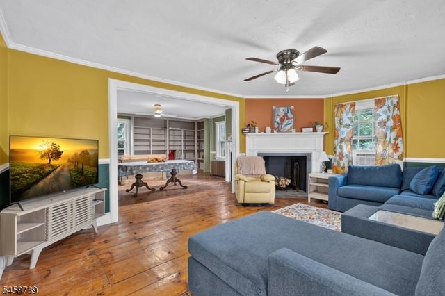 512 N Main St, Greenwich Twp., NJ 08886