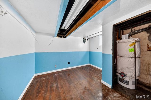 5947 Summit Place, St Louis, MO 63147