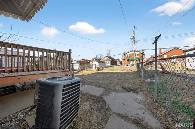 5947 Summit Place, St Louis, MO 63147