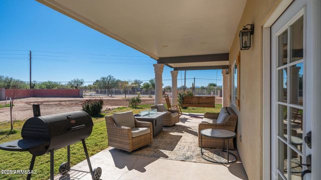 13570 W Manville Road, Tucson, AZ 85743