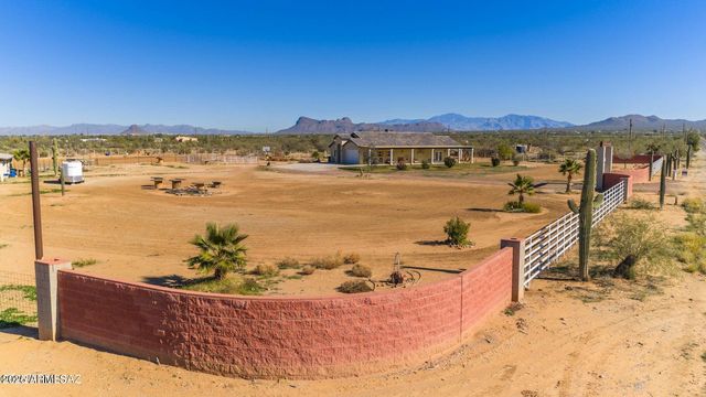 13570 W Manville Road, Tucson, AZ 85743