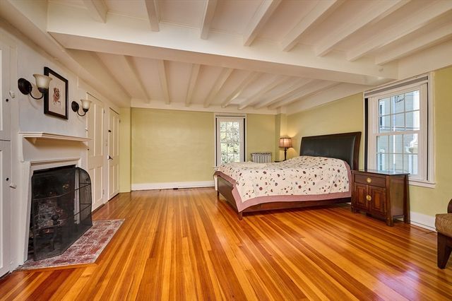 179 South St, Northampton, MA 01060