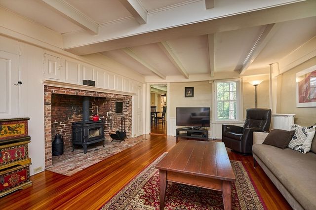 179 South St, Northampton, MA 01060