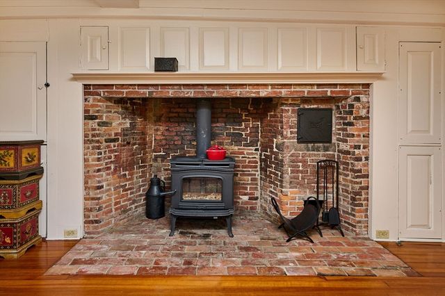 179 South St, Northampton, MA 01060