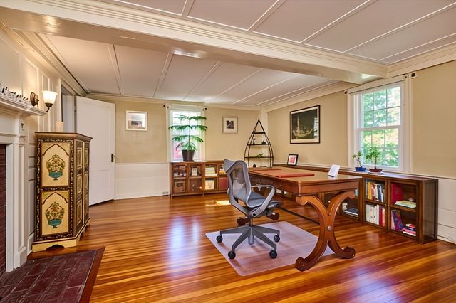 179 South St, Northampton, MA 01060