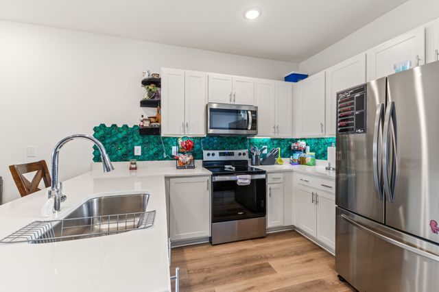 302 Williams Ave Unit 102, Madison, TN 37115