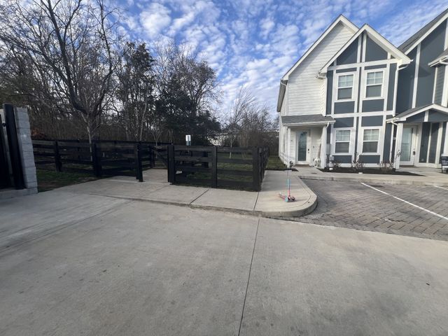 302 Williams Ave Unit 102, Madison, TN 37115