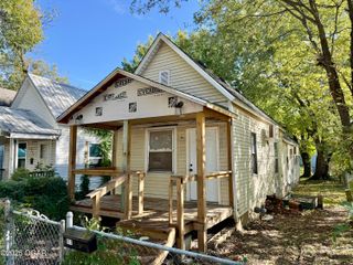 811 S Connor Avenue, Joplin, MO 64801