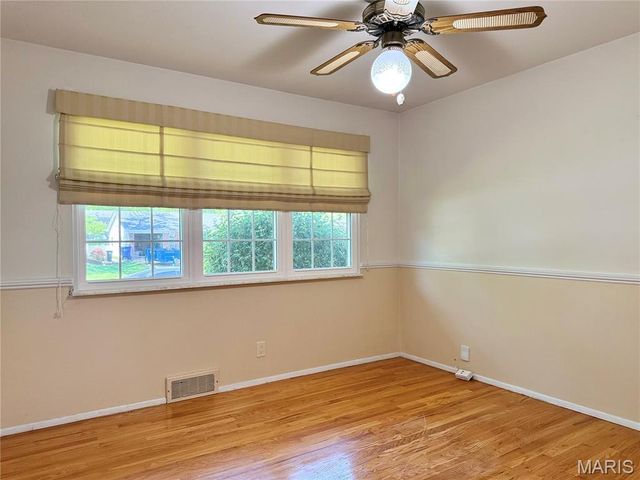 1330 Spring Valley Drive, Florissant, MO 63033