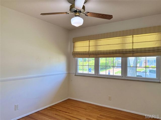 1330 Spring Valley Drive, Florissant, MO 63033