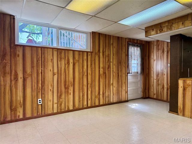 1330 Spring Valley Drive, Florissant, MO 63033