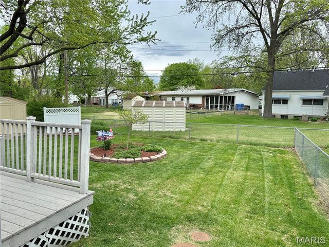 1330 Spring Valley Drive, Florissant, MO 63033