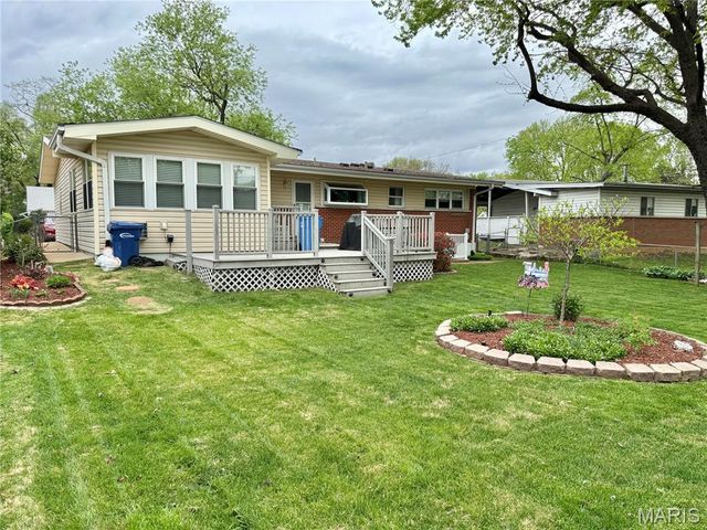 1330 Spring Valley Drive, Florissant, MO 63033