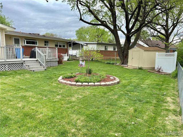 1330 Spring Valley Drive, Florissant, MO 63033