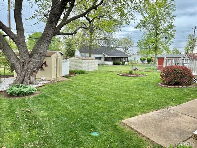 1330 Spring Valley Drive, Florissant, MO 63033