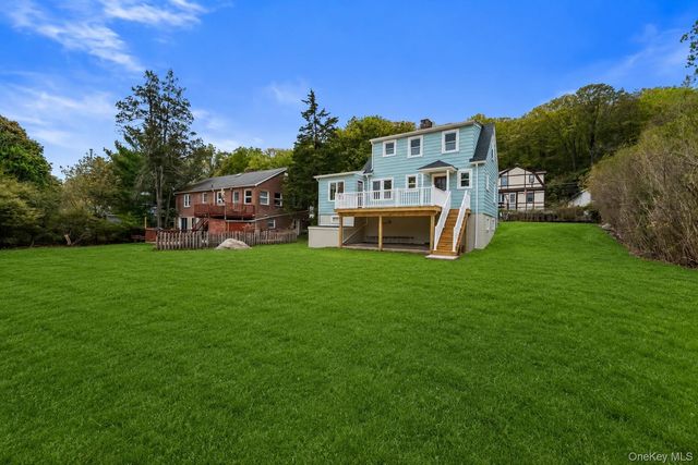 11 Mearns Avenue, Highland Falls, NY 10928