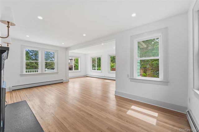 11 Mearns Avenue, Highland Falls, NY 10928