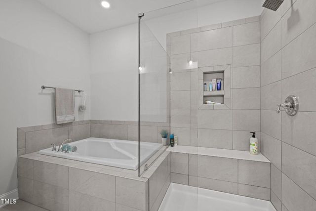 98 Stone Bridge Crossing, Chapel Hill, NC 27517