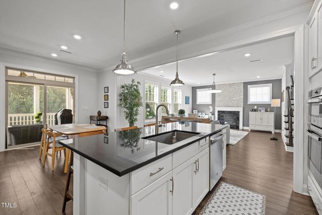 98 Stone Bridge Crossing, Chapel Hill, NC 27517