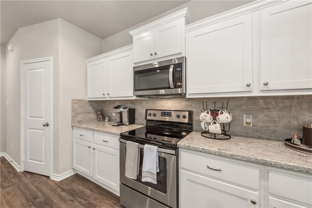 3424 Summerway Drive, College Station, TX 77845