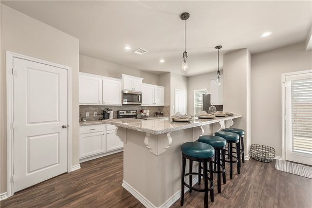 3424 Summerway Drive, College Station, TX 77845