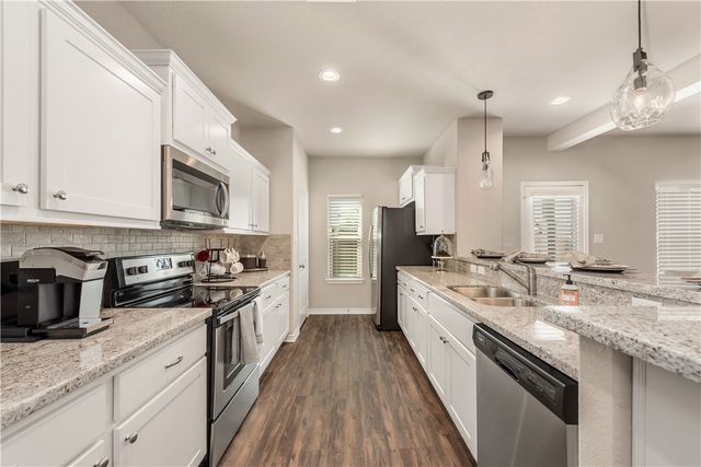 3424 Summerway Drive, College Station, TX 77845