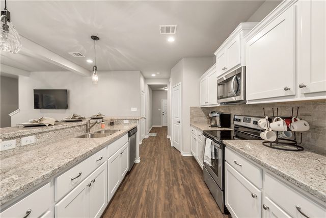 3424 Summerway Drive, College Station, TX 77845