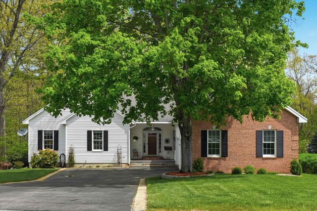 17 Village Drive, Atkinson, NH 03811