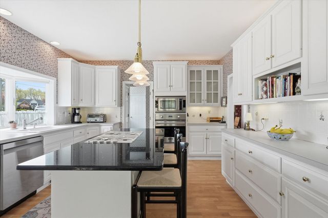 17 Village Drive, Atkinson, NH 03811